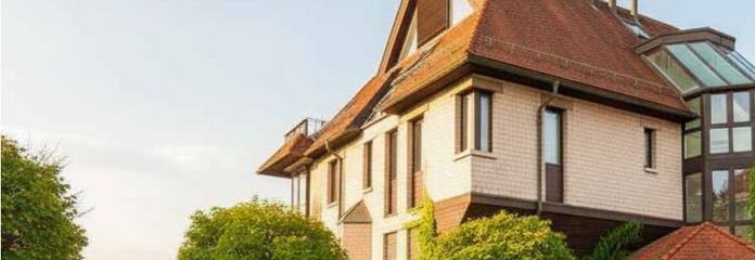 Простора дворівнева мансардна квартира в центрі Герренберга – Außenansicht