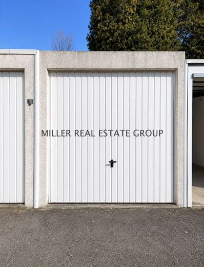 Gepflegtes Reihenmittelhaus in Ingolstadt-Süd mit Südwest-Garten, Terrasse, Keller und Garage! – Garage