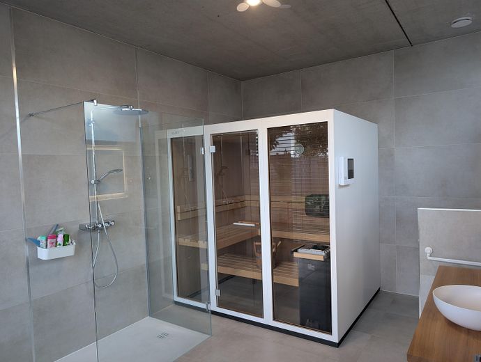 Hochwertiges Architektenhaus im Bauhausstil – Saarbrücken-Ensheim – Sauna im Elternbad