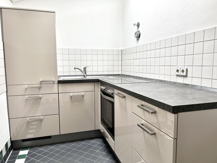 Moderne Büro-/Praxisfläche im Stadtzentrum Hanau! **direkt vom Eigentümer** – Küche 