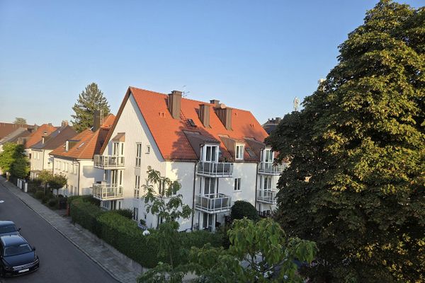 Reserviert - Sendling-Westpark/ Nähe Waldfriedhof/ U6: Voll möblierte 2-Zimmer Whg. im EG, Terrasse