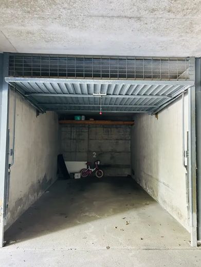 Erstbezug nach Kernsanierung - Moderne 4-Zimmer Wohnung am Fuße des Honbergs – Garage