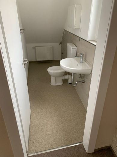 1-Familienwohnhaus mit barrierefreiem EG., nähe Zentrum – Gäste-WC OG - www.immobilien-heise.de
