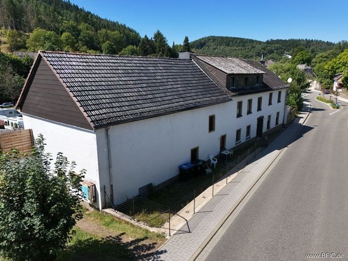Campingplatz, Zimmervermietung und Gastronomie - gepflegte Familienexistenz in der Eifel – Appartementhaus