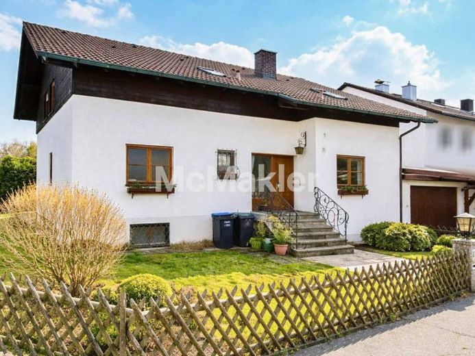 Sofort wohlfühlen: 7-Zi.-EFH mit Garten, Garage und Carportstellplatz in Kolbermoor – Foto 1