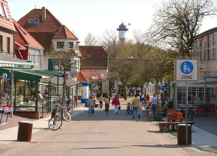 Wangerooge: mieszkanie wakacyjne z 2 balkonami – 100 m od plaży – bez prowizji – Stadtkern