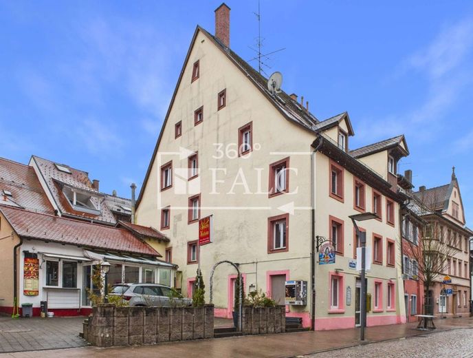 Renditestark! Mehrfamilienhaus / zwei Gewerbeeinheiten (Restaurant &amp; Imbiss) im Herzen der Villinger Altstadt – Gesamtobjekt