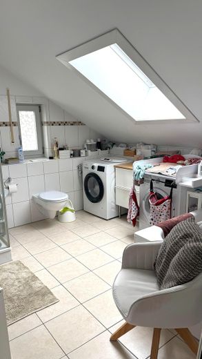 Hochwertige 3,5-Zi. Maisonette Whg. m. 3 Balkonen, EBK u. Aufzug im Zentrum Grafings – Foto 7