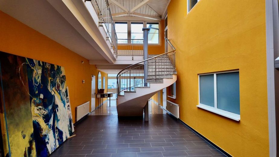 Gewerbefläche / Büro in Uhldingen-Mühlhofen – ...ist ein großer Raum...