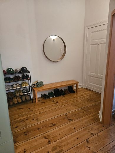 Sueño de edificio antiguo en Mittenwalde: 2 hab., 56 m², suelos de madera, cocina equipada y uso compartido del jardín – Foto 2