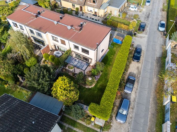 Reihenendhaus / Grundstück