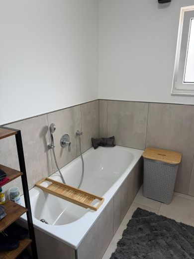 Luxus-Penthouse mit A+ Energiebilanz, Klimaanlage & Restgewährleistung bis 2027 – Bad
