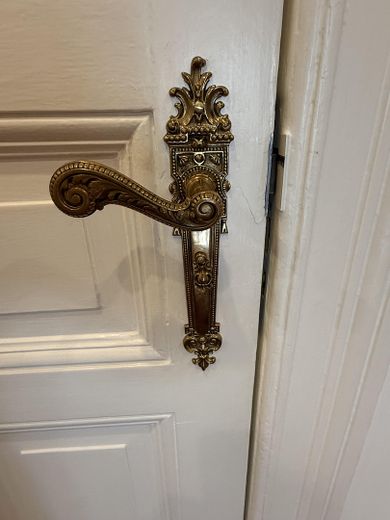 Repräsentative Altbauwohnung in zentraler Lage – Foto 20