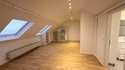EXKLUSIVE MAISONETTE MIT PRIVATER DACHTERASSE – 1792170779_c563ce.jpg