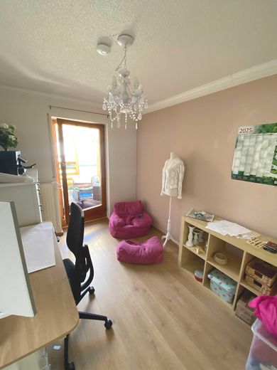 Büro/Kinderzimmer