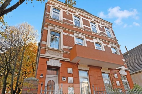 Attraktives Jugendstil-Dreifamilienhaus im grünen Herzen vom Klushof mit Potential