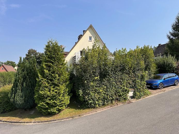 Westfassade / Giebelzimmer