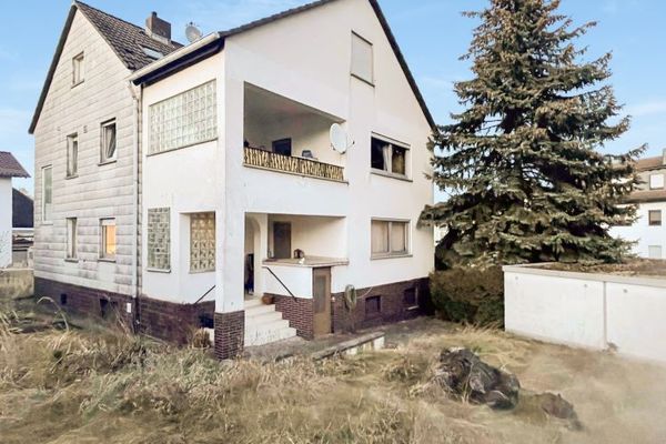 Mehrfamilienhaus mit drei Wohneinheiten und zusätzlichem Grundstückspotenzial in Dietzenbach-Hexenberg