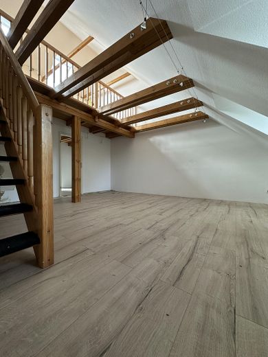 Aydınlık 3,5 odalı dubleks daire – Wohnzimmer