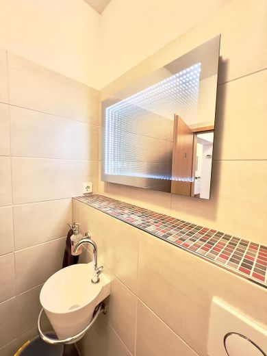 Moderne 4-Zimmer-Wohnung im Herzen von Kassel mit Westbalkon – Gäste-WC
