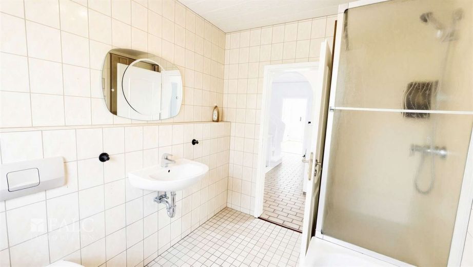Familientraum in Wuppertal - freistehendes Haus mit Garten – Badezimmer