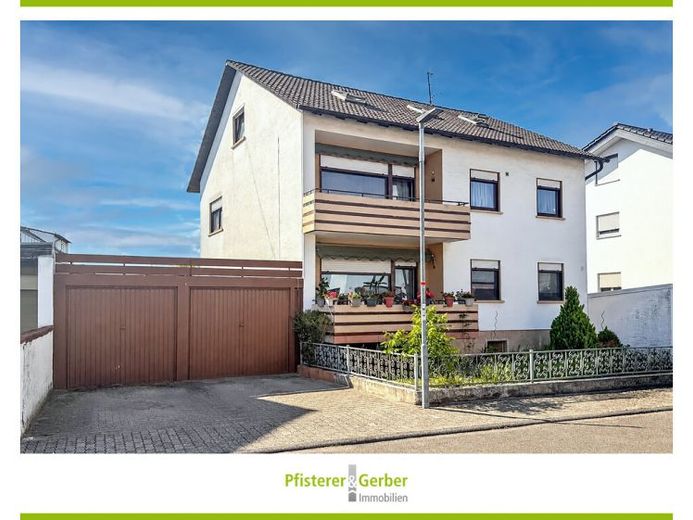 Wohnen mit vielen Möglichkeiten – Dreifamilienhaus mit vier Garagen in Weiher – फोटो 1