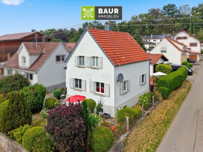 360°| Charmantes Einfamilienhaus mit liebevoll angelegtem Garten – Foto 1