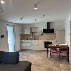 SMART HOME – KERNSANIERT  &  MÖBLIERT – 1789390284_aa69ef.jpg