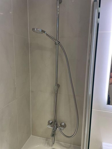 Charmant appartement meublé d’une pièce avec balcon – Bilder mit Möbel folgen