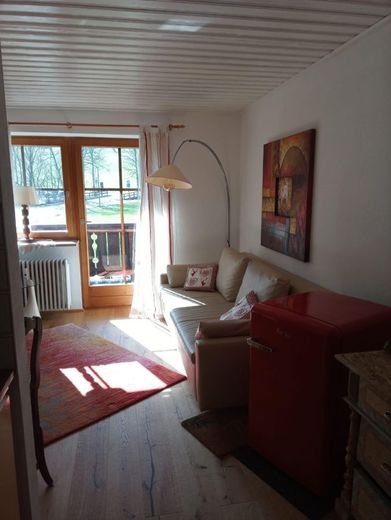 Dieses herrliche Apartment in Aschau-Sachrang wartet auf Sie – Livingroom