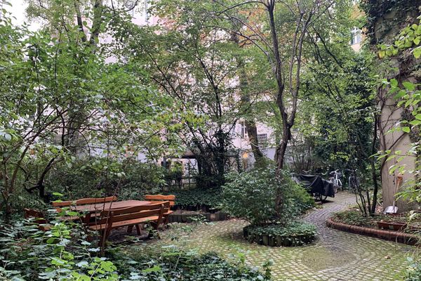 Appartamento d’epoca di 56 m² senza provvigione, con tetto nuovo e nuovo impianto di riscaldamento in Heckmannufer, Wrangelkiez