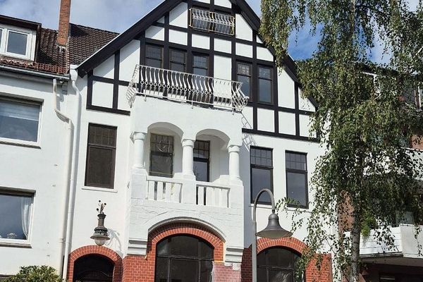Bremen-Schwachhausen | Exklusive 4-Zimmer-Altbauwohnung, 105 m², 2 Balkone, provisionsfrei
