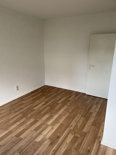 luminoso appartamento ristrutturato di 3 locali con cucina componibile, balcone e posto auto – Schlafzimmer 2