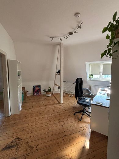 3-Zi. Wohnung, zentral in Heimfeld sucht neuen Bewohner – Arbeitszimmer 1