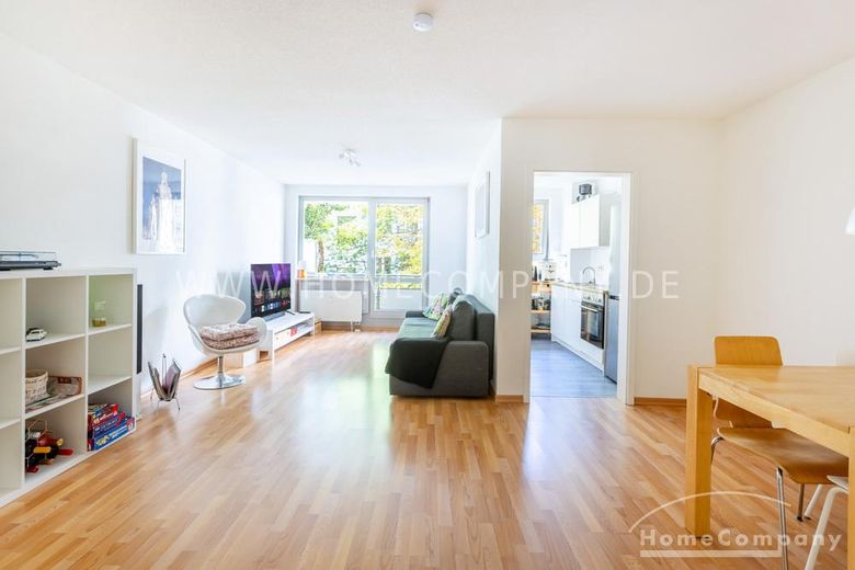 28054 HomeCompany Dresda Appartamento arredato con 2 locali e balcone nella Città Vecchia di Dresda max. 4 persone – 724b9e5de7689134814920266cbc8d9ac81a1ed3.jpg