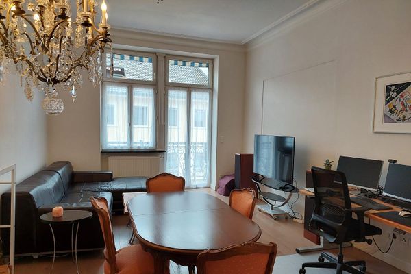 Zentral gelegene 4-Zimmer Wohnung mit Balkon und Fahrstuhl