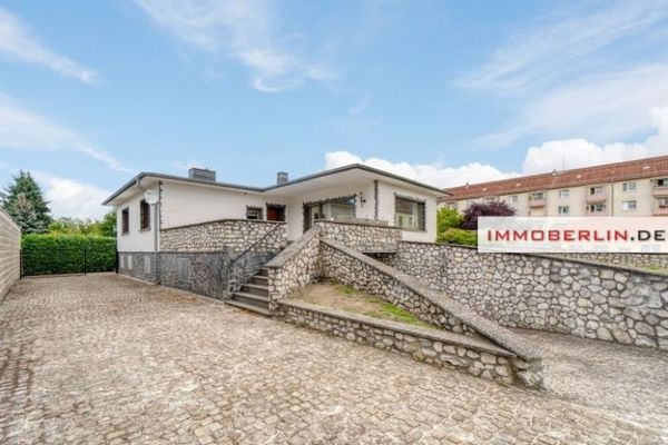 IMMOBERLIN.DE - Toplage! Sehr gepflegtes Einfamilienhaus mit Sonnengarten und Garage