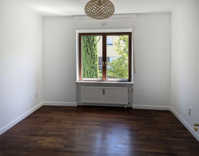 Provisionsfrei: Gepflegte DHH in Top-Lage Biesdorf – 160m² Gesamtfläche – Zimmer 6 aktuell in 2026