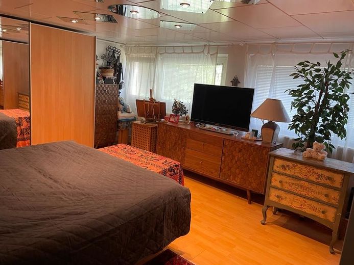 !6% Rendite in Lichterfelde, Möblierte Maisonette inkl. Stellplatz,  Sauna, Gartennutzung und Balkon! – Schlafzimmer