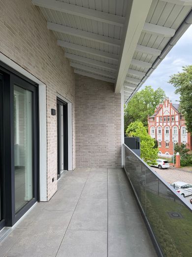 Moderne 4-Zimmer-Wohnung mit großzügiger, überdachter Terrasse/Balkon, Aufzug & Wärmepumpe – Foto 5