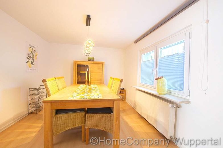 Schöne 3-Zimmerwohnung mit DSL-Wifi und PKW-Stellplatz in Solingen-Gräfrath – 64e8359c15a619523e2ca9f27678fa67693bb0e0.jpg