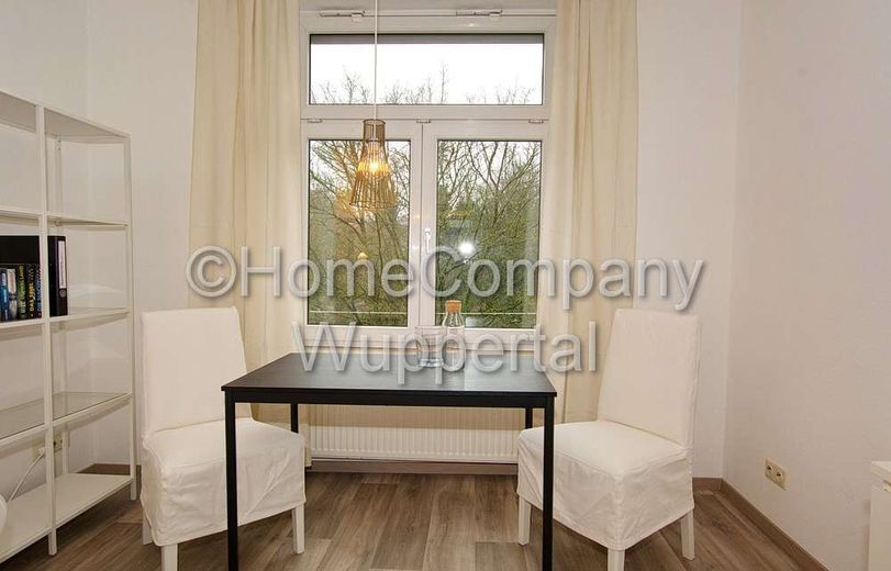 Helle 2-Zimmerwohnung mit Balkon und DSL-Zugang – b1f12d3bdd6d0bd92254efac6c7f3a635e242c96.jpg
