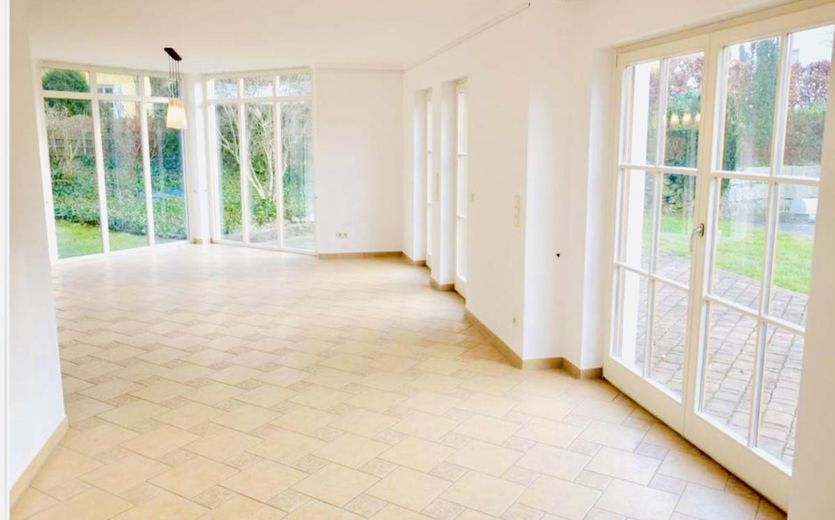 Wunderschönes Haus mit Pool und Sauna (teilmöbeliert) – Foto 16