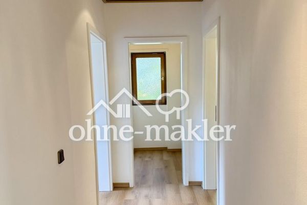 Vivienda en casa unifamiliar renovada con acceso a zonas verdes, garaje y caseta de jardín