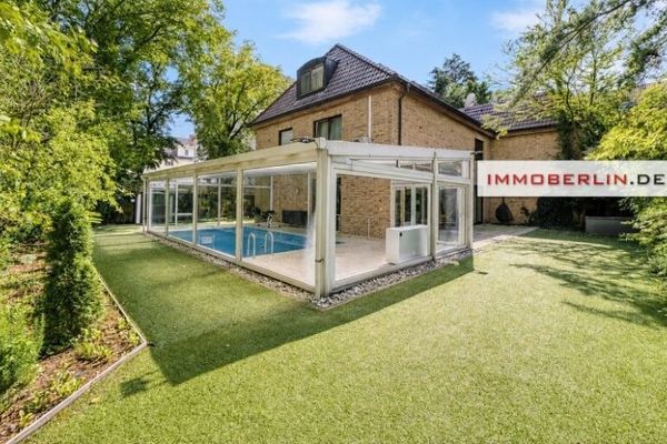 IMMOBERLIN.DE - Posizione eccellente a Grunewald! Esclusiva casa unifamiliare e edificio per uffici separato
