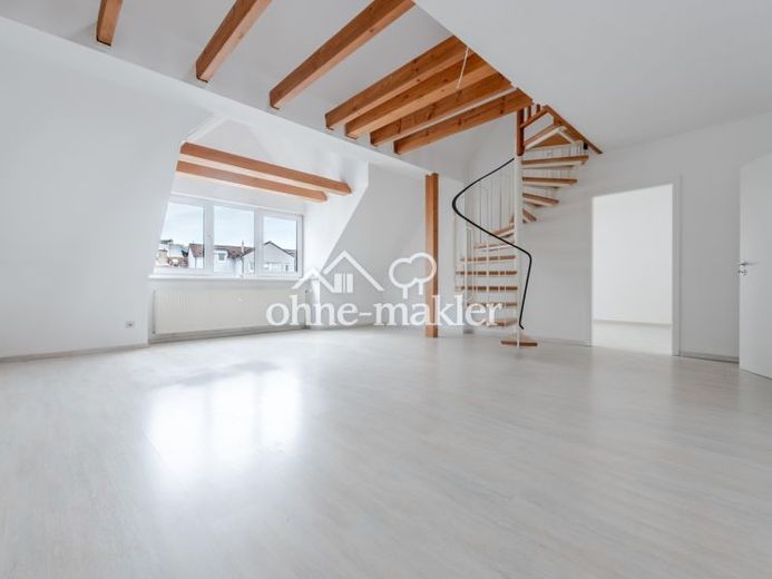 Loft-Feeling auf zwei Ebenen: Maisonette mit Galerie und Balkon mitten in Bensheim – Foto 1