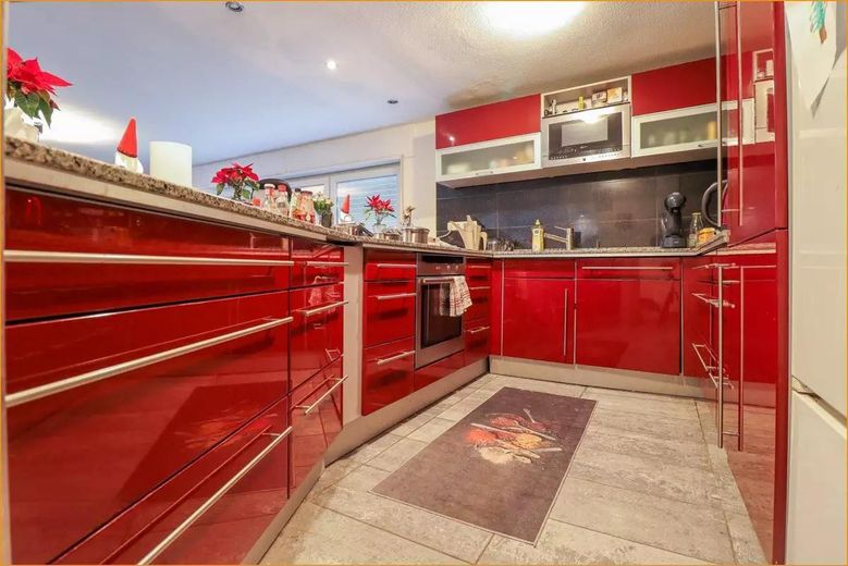 «Sin comisión: Edificio de viviendas plurifamiliar con 5 unidades residenciales y aprox. 467 m² de superficie habitable» – Foto 3