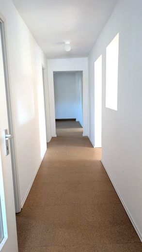 Mansardenwohnung – Diele zur Küche