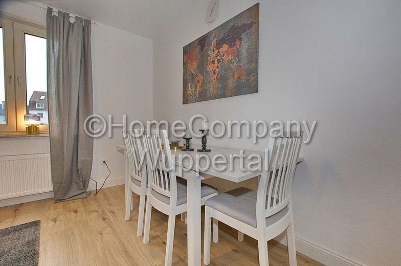 Modernes Apartment mit neuem Bad und Internetzugang in der Südstadt – db36e035e21df18b88196d8a08464a83f4e6a814.jpg