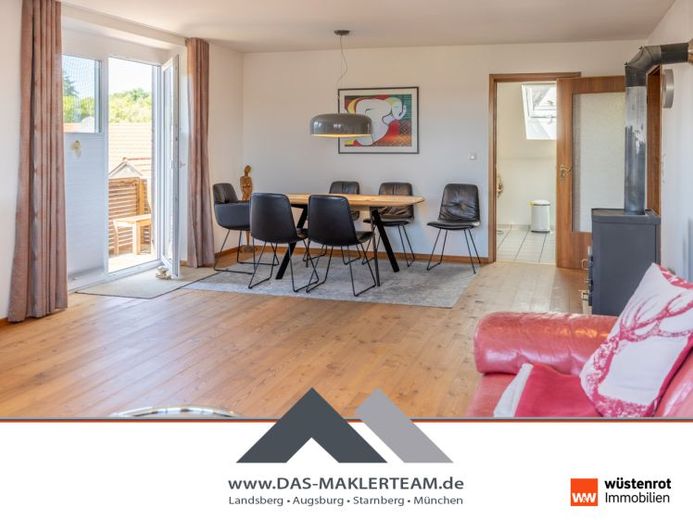 Wohnen mit Charme unter dem Dach – 4-Zimmer-Wohnung mit Westbalkon, Garage und Kaminofenanschluss – फोटो 1